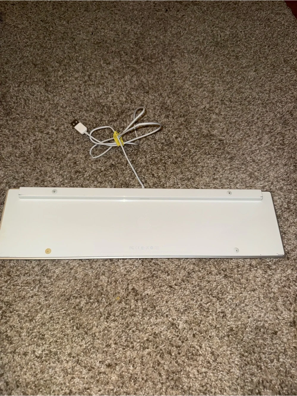 Apple White and Silver Wired USB Keyboard with Numeric Keypad
